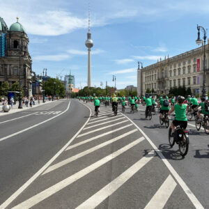 Unter den Linden vorbei am Schloß Humboldtforum